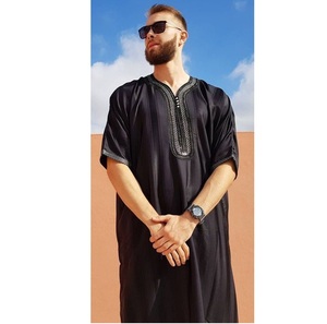 2023 vêtements pour hommes musulmans moyen-orient teint en blanc design personnalisé thobe arabe islamique hommes arabe à capuche Thobe matériel hommes - Product Image 6