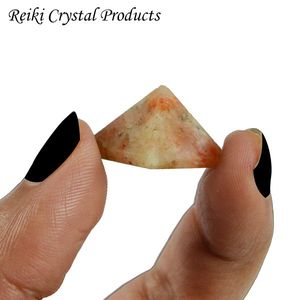 Pirámide de Piedra Solar Natural de 10-15 mm para Vitalidad, Confianza y Energía Positiva - Product Image 3