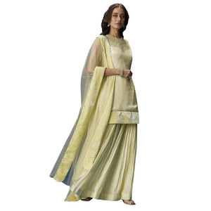 Set Chinon Kurta Beige chiaro con cuttdana e paillettes Dupatta abito Sharara tradizionale per gli invitati al matrimonio - Product Image 3