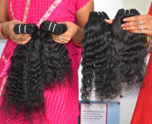 Extensions naturelles de cheveux humains bouclés à double trame de machine vierge du vendeur indien aucun traitement chimique des cheveux humains - Product Image 4