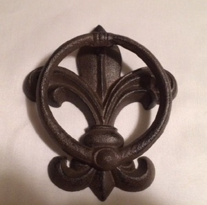 Timbre de Puerta de Hierro Forjado Vintage Ecológico Hecho a Mano con Acabado Dorado para Decoración de Casas, Hoteles y Villas - Product Image 4