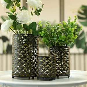 Candelabros votivos de hierro negro con diseño de corte láser de patrón estándar para decoraciones navideñas de boda en casa - Product Image 4