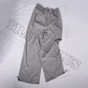2025 nuevos pantalones de esquí Unisex de estilo súper holgado, pantalones de invierno con aislamiento transpirable para adultos, tela impermeable, bolsillos de carga a prueba de viento - Product Image 5
