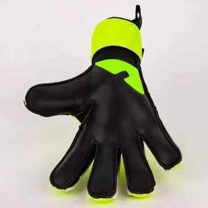 Fournisseur direct d'usine Gants de gardien de but de football/football en latex de cuir respirant confortable avec conception de logo personnalisée - Product Image 6