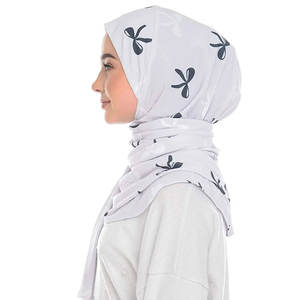 Super vente en gros carré Hijab à carreaux de soie pour les femmes musulmanes-extensible, durable et léger - Product Image 3