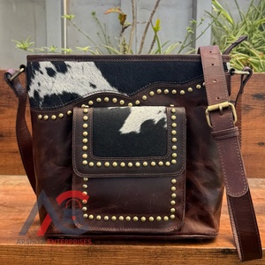 ODM OEM 2025 usines de fabrication rustique en cuir marron vieilli fermeture éclair sac à bandoulière sac à bandoulière en peau de vache pour femmes - Product Image 1