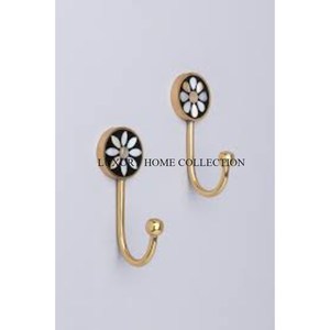 Ganchos de pared de metal compactos para un almacenamiento minimalista en dormitorios, apartamentos y espacios de vivienda más pequeños - Product Image 5