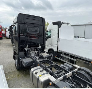 Tracteur routier lourd 2024 conçu pour les longs trajets, équipé d'un moteur diesel fiable avec système de transmission 6x4. - Product Image 2