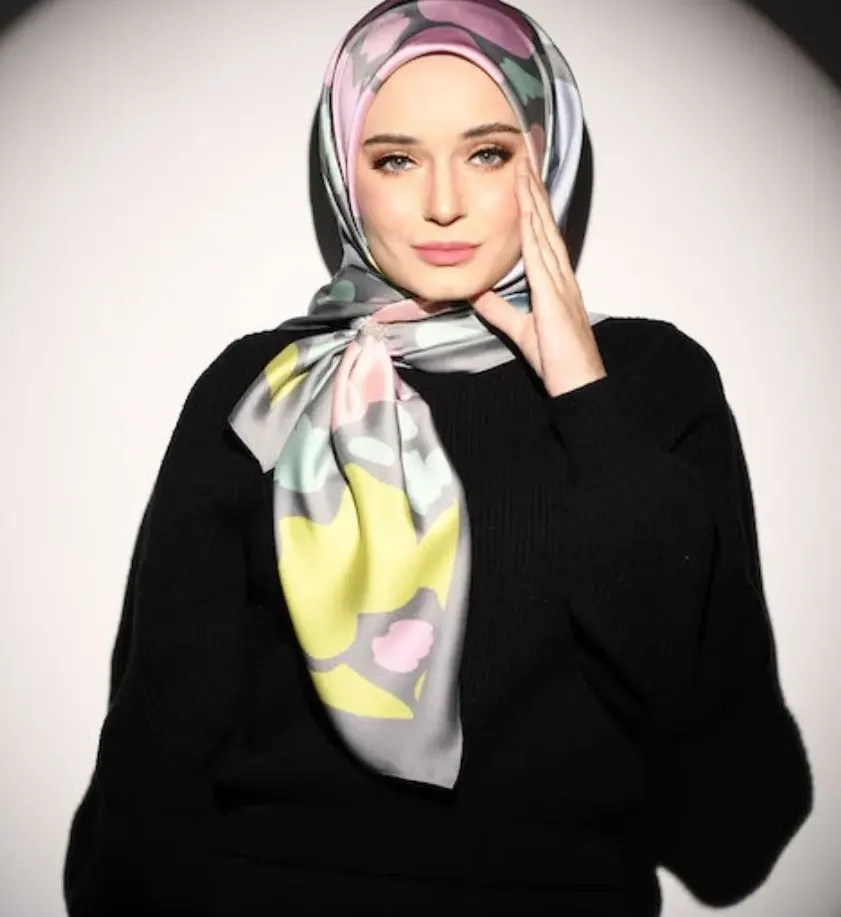 Penjualan terlaris terbaik 2023 syal kepala sutra halus lembut Islami untuk wanita pakaian baju Muslim sesuai pesanan syal penutup wajah Niqab