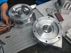 Servicios de mecanizado CNC OEM de alta calidad para piezas metálicas de aluminio y acero inoxidable en Vietnam para perforación y fresado - Product Image 3