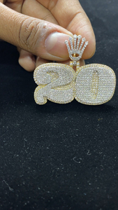 Collar con colgante de 20 diamantes elegante de calidad de exportación con piedras de corte brillante para diseños de joyería de lujo disponibles para la venta - Product Image 4