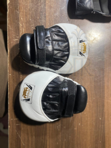Almohadillas de enfoque de cuero personalizables de alta calidad para entrenamiento de boxeo y entrenamiento Compatible con Krate - Product Image 2