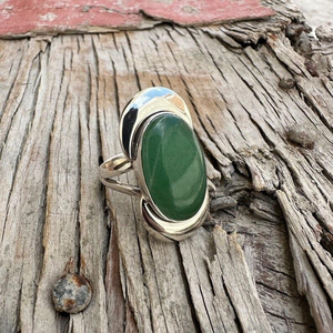 Bague en pierre précieuse d'aventurine verte véritable pour femmes, faite à la main, en argent sterling 925 massif, bijoux bohèmes à prix de gros - Product Image 2