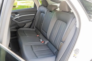 รถโตโยต้า ซีวี ซีรีส์ บี พรีเมียม พลัส สภาพดี ใช้งานน้อย - Product Image 5