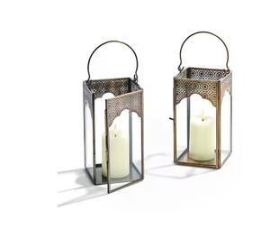 Nuevas linternas de mesa de lujo de hierro marroquí, Juego de 2 linternas marroquíes colgantes de color dorado, linternas de diseñador hechas a mano chapadas brillantes - Product Image 1