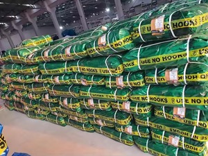 Suministro directo de fábrica, el mejor precio, lámina de lona recubierta de UV, estilo liso para eventos al aire libre, puestos de mercado, tiendas de campaña de emergencia - Product Image 5