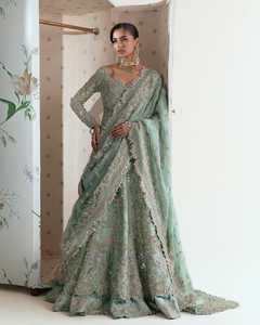 Lehenga Choli Anarkali pakistanais lourdement orné pour femmes avec broderie de mariée fantaisie pour les occasions de mariage - Product Image 3