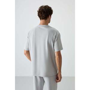 Camiseta Air Jones para Hombre, Corte Holgado, Color Gris Piedra, Mezcla de Algodón, Superficie Texturizada y Estampado Gráfico - Modelo 88364 - Product Image 5