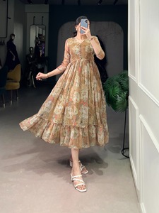 ชุดเดรสผ้าดิบพิมพ์ลายดอกไม้ใหม่ล่าสุด - Product Image 3