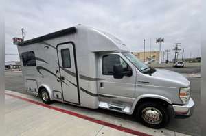 2026 Used 2015 Plea sure Way PUR SUIT CLASS B - Product Image 3