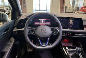 VOLKSWAGEN GOLF R 2024 DE ALTA DEMANDA, TRANSMISIÓN MANUAL, ASIENTOS DE CUERO - Product Image 2