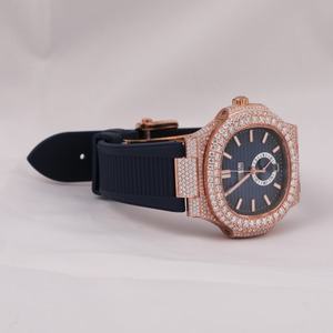 Montre diamant de luxe à la demande pour anniversaire de mariage et cadeau pour homme Montre diamant complète en vente à l'exportation depuis l'Inde - Product Image 3