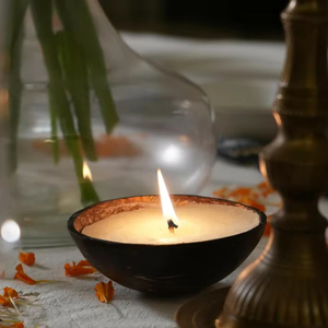 2025 Hot-Selling Natural Wax Coconut Candle Handmade Natural Sustainable Gift Piece Handmade Eco Decor for Minimalist Lifestyles - Product Image 1