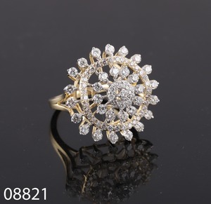 Anillo de Compromiso de Oro de 18K con Diamantes Más Demandado, con Certificación, Corte Brillante, Diseño Clásico Moderno y Elegante, Estilo Indio - Product Image 3