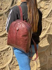 Mochila De piel auténtica hecha a mano para mujer, morral de cuero para oficina y viaje - Product Image 2