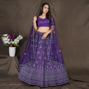 Lehenga Choli de Luxe de Créateur avec Broderie de Paillettes Délicate, Ensemble Élégant pour Fêtes, Mariages et Tenues Festives - Product Image 1
