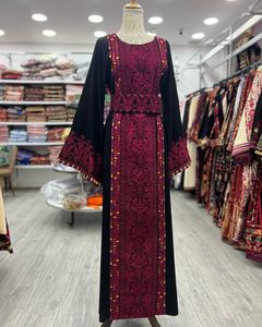 Vestido de Novia Tradicional Marroquí Premium para Mujer, Kaftán de Lujo, Satén Recto, Elegante, Bordado, Formal, para Fiesta de Noche - Product Image 1