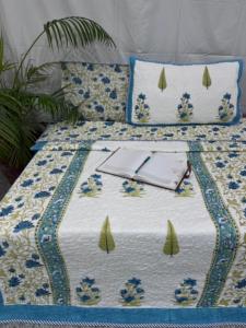 Main bloc imprimé 100% coton imprimé fleuri couette avec taies d'oreiller fabriqué à la main Jaipur coton fait à la main ensemble de couette - Product Image 3