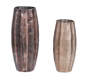 Jarrón de Flores de Latón Antiguo, Jarrones Altos de Latón Martillado Hechos a Mano para Decoración de Sala de Estar Moderna, Estilo Rústico - Product Image 2
