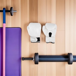Gants de boxe en cuir blanc pour adultes, avec fermeture réglable à la poignet, respirants et anti-humidité - Product Image 5
