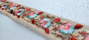 ผ้าลูกไม้ปักหลายสีลายดอกไม้ตามสั่งเหมาะสำหรับนักออกแบบเสื้อผ้าสำหรับขายในม้วนยาว9เมตร - Product Image 5