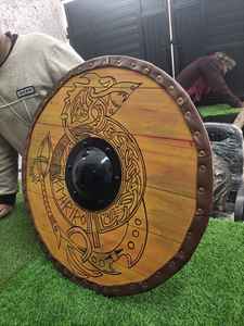 Nuevo DISEÑO DE LLEGADA Escudo medieval Escudo de lobo vikingo Diseño en relieve Madera Metal Protector Guerrero Escudo Tamaño personalizado - Product Image 3
