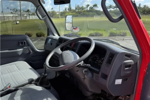 USADO, CONDUCCIÓN IZQUIERDA, ENTREGA RÁPIDA |   CONDUCCIÓN DERECHA |   Camión de Bomberos TOYOTA HIACE Doble Cabina de 1995, 5 Velocidades - Product Image 5