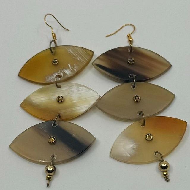 ตามที่แสดง