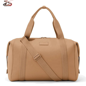 2025 Bolsa de gimnasio Logotipo personalizado Precio al por mayor Bolsa de viaje impermeable Ligero de Pakistán - Product Image 3