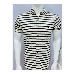 เสื้อยืดผู้ชายทรงสลิมฟิตผ้าคอตตอนเนื้อนุ่มระบายอากาศได้ดีและทนทานในปริมาณที่มากจากอินเดีย - Product Image 1