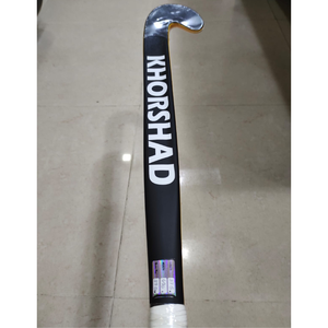 ไม้ฮอกกี้คาร์บอนไฟเบอร์ระดับพรีเมียม น้ำหนักเบา กำลังสูง ควบคุมง่าย เหมาะสำหรับการเล่นกลางแจ้ง - Product Image 1