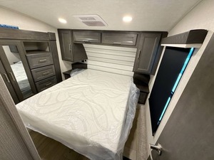Remolque Usado Keystone COUGAR 23MLE 2025, Listo para la Venta - Product Image 5