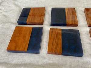 Sous-verres en résine époxy à motif d'ange style dalle en bois naturel avec modèle - Product Image 2