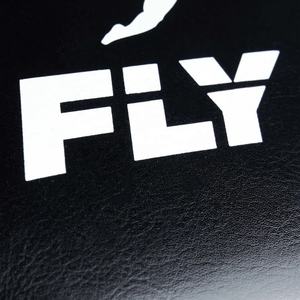 Guantes de Boxeo Fly Strap de Cuero para Muay Thai, Kickboxing y Sparring con Soporte Seguro para la Muñeca - Product Image 5