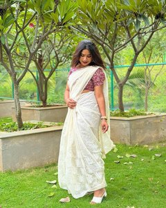 Haute qualité 100% Chanderi coton soie tissu couleur blanche riche Pallu travail longue longueur fantaisie Saree avec contraste Blouse pièce - Product Image 2