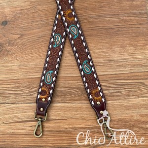 Sangle de remplacement Western en cuir usiné personnalisé de qualité supérieure ou sangle d'appareil photo avec boutons-pression en laiton antique - Product Image 1