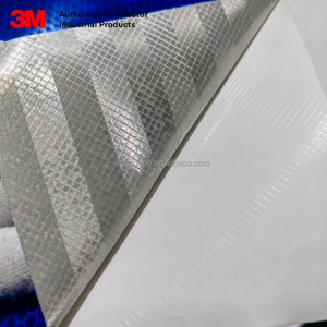ฟิล์มสะท้อนแสงเมทัลไลซ์แบบไดคัท 3M 823i สีน้ำเงิน ระดับ HIP สำหรับติดตั้งบนยานพาหนะเพื่อความปลอดภัยในการจราจร - Product Image 2