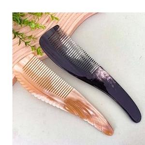 Peigne à barbe en corne de buffle naturelle, peigne à cheveux fait à la main pour un massage professionnel - Product Image 2