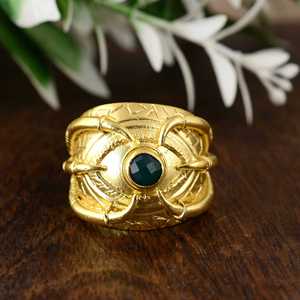 Bague en acier inoxydable vintage pour femme forme créative de plumage d'aigle avec incrustation de pierre d'onyx vert pour la fête - Product Image 1