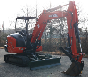 Mini-excavatrice Kubota KX040-4 d'occasion, excavatrice compacte de 4 tonnes |   Mini-excavatrice Kubota avec godet à vendre - Product Image 1